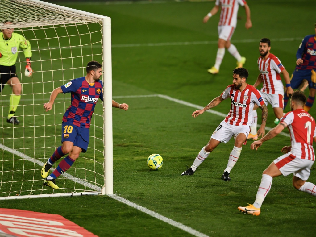 相比之下，赫罗纳战术显得单一。虽然能够在